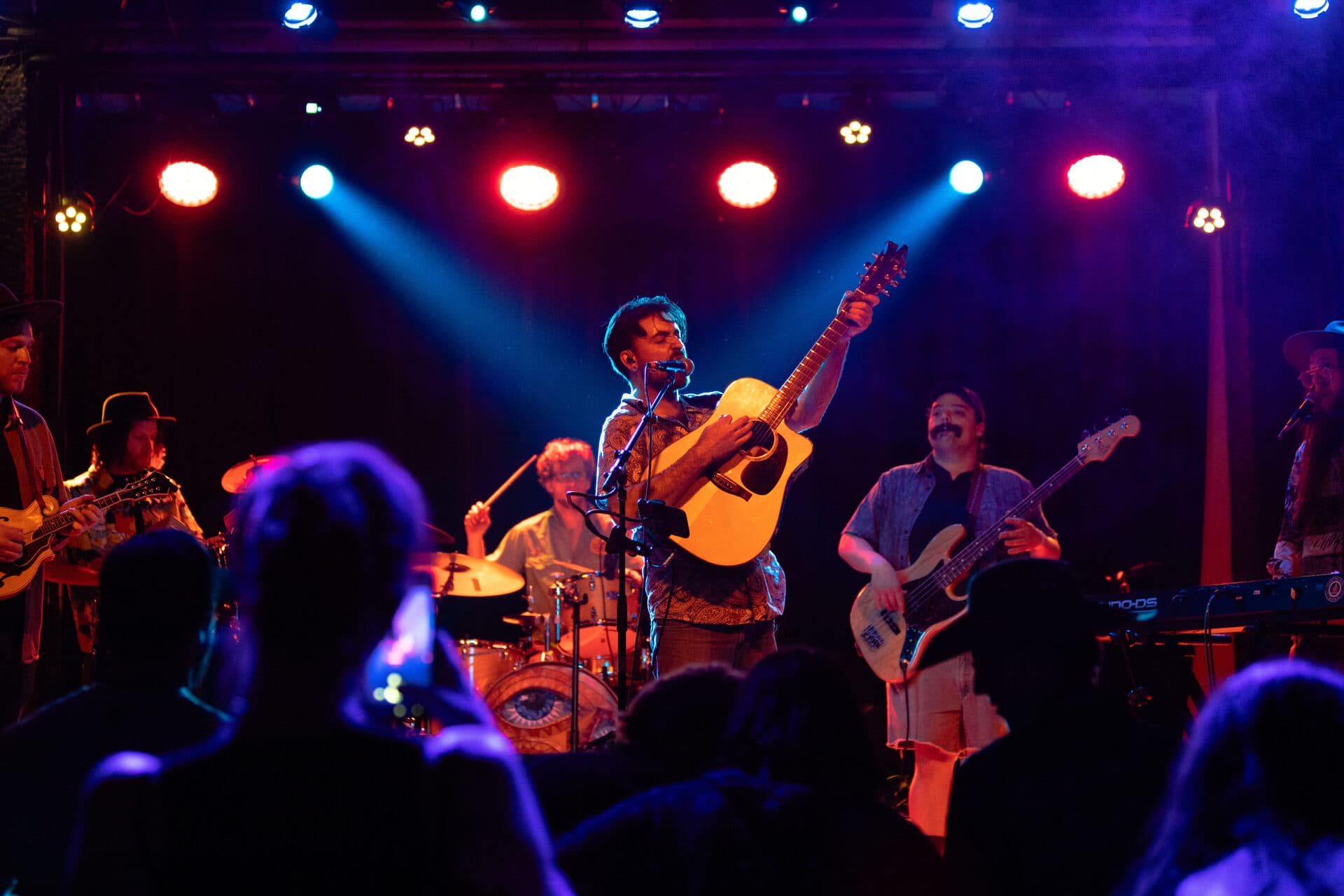 Charlie Mellinger live photo