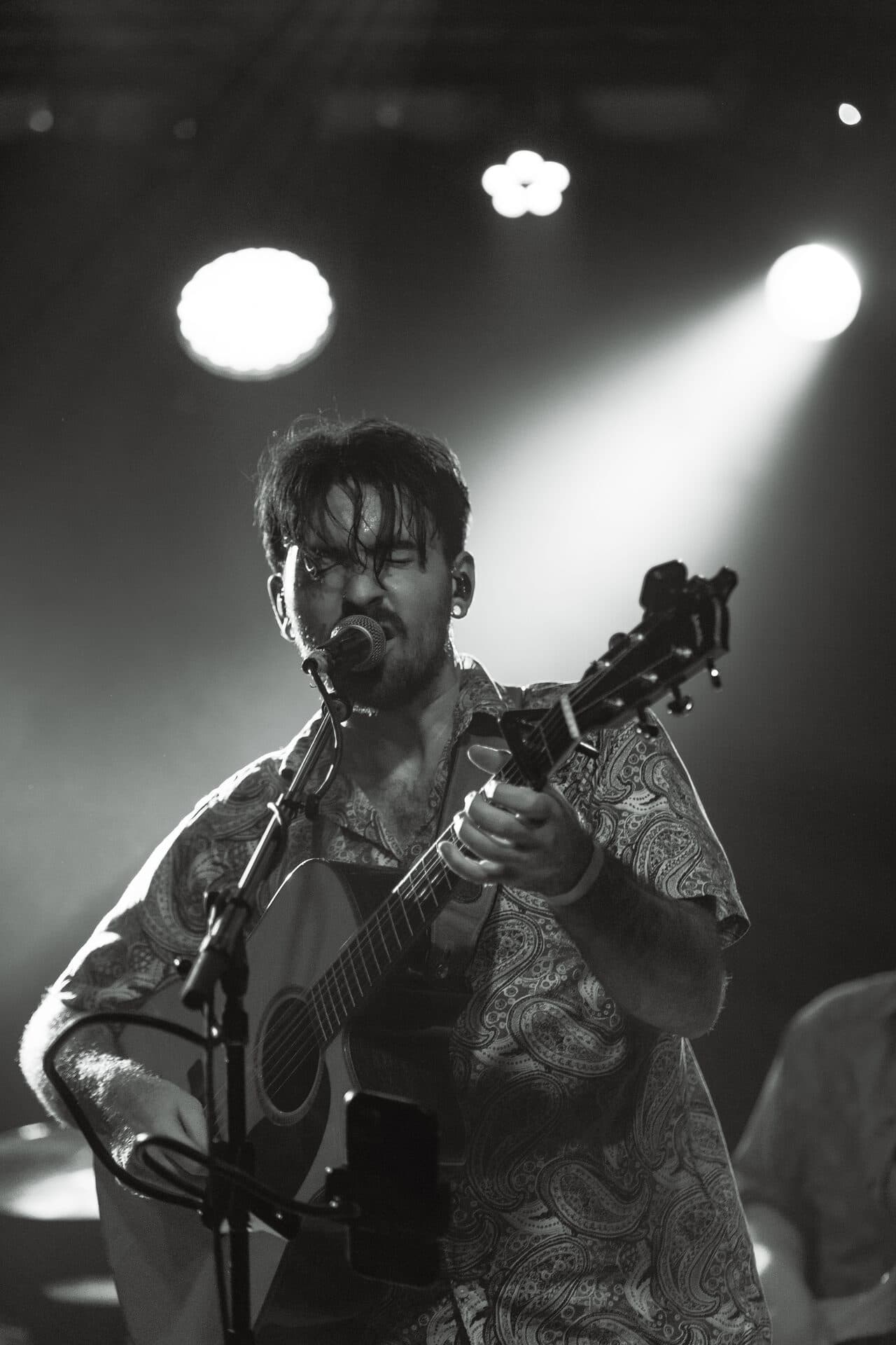 Charlie Mellinger live photo