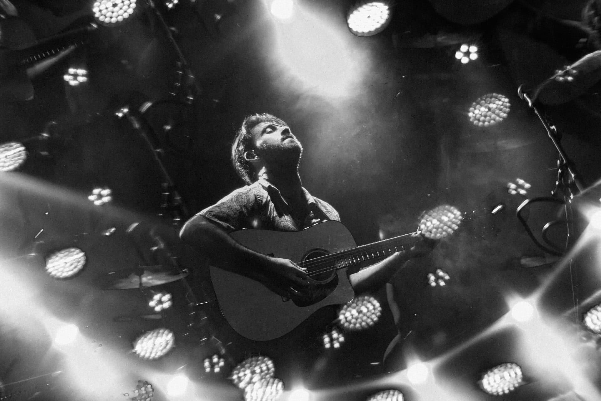 Charlie Mellinger live photo
